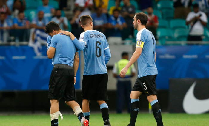 包含秘鲁翻盘荷兰，苏亚雷斯高光表现的词条