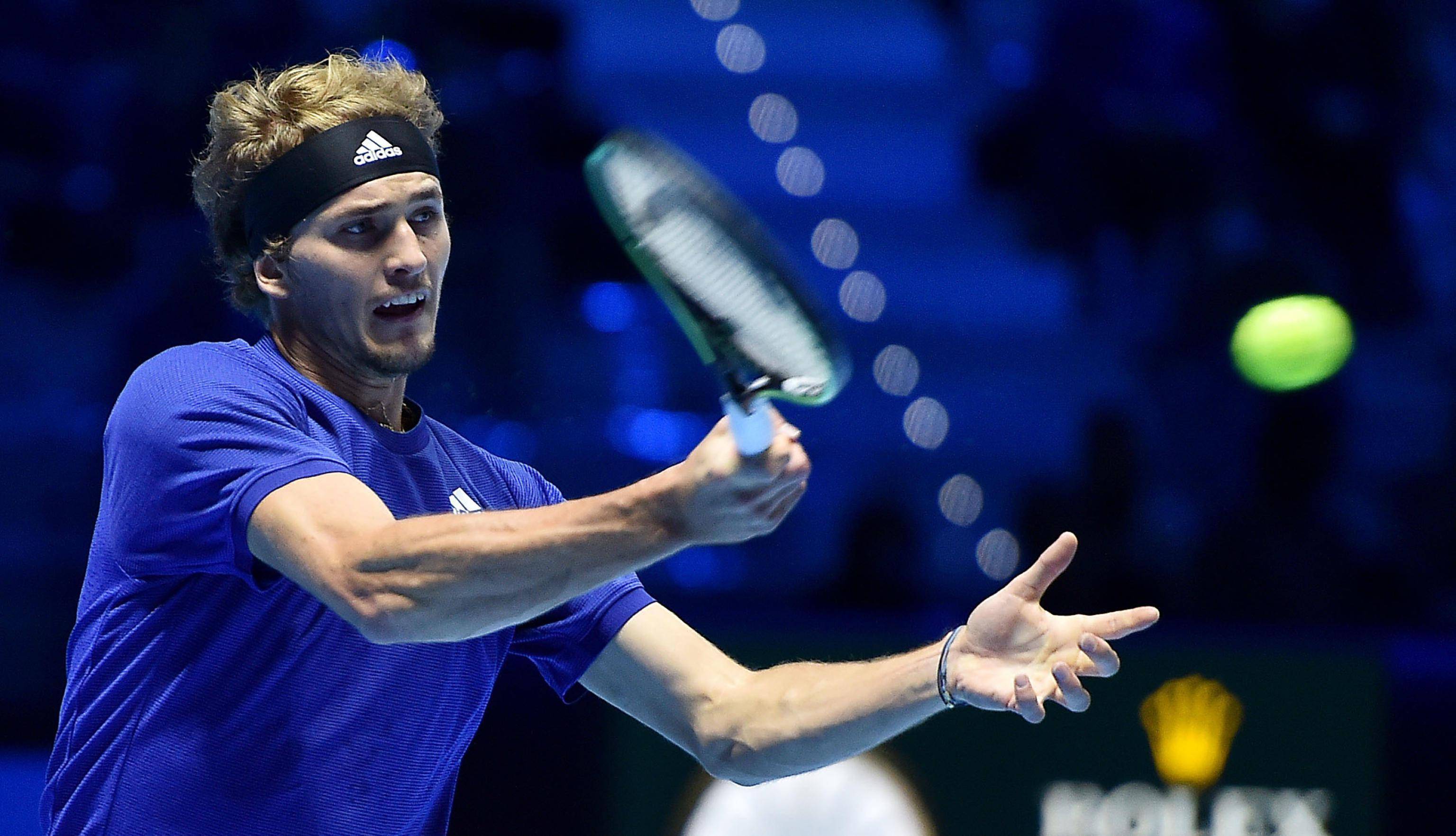 世界网球队强势英国网球队,兹维列夫统治全场的简单介绍 世界网球队强势英国网球队,兹维列夫统治全场的简单介绍