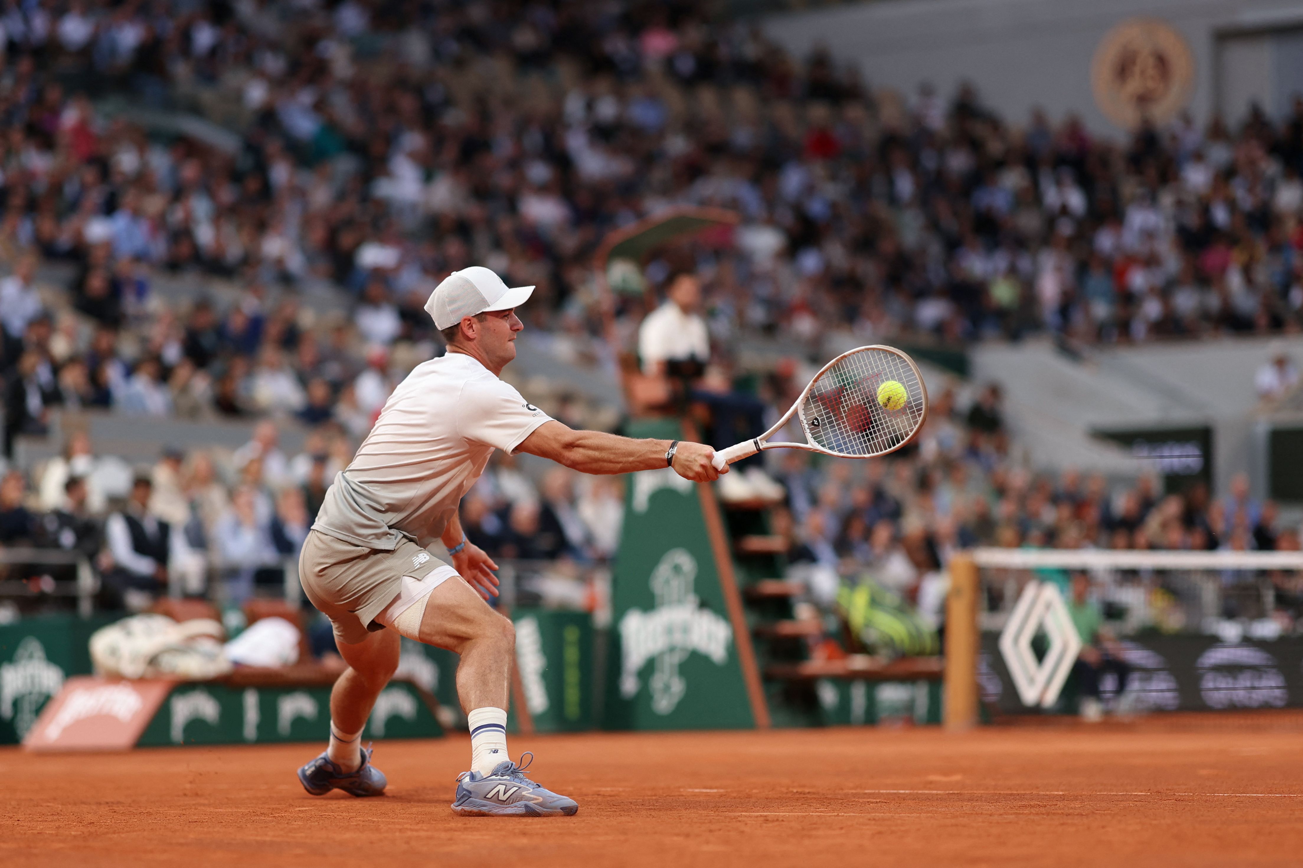 澳大利亚网球队翻盘西班牙网球队,阿尔卡拉斯送出助攻的简单介绍 澳大利亚网球队翻盘西班牙网球队,阿尔卡拉斯送出助攻的简单介绍