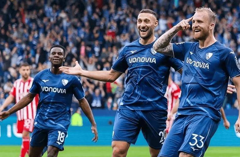 斯图加特主场击败对手，豪迈追赶保级大计的简单介绍