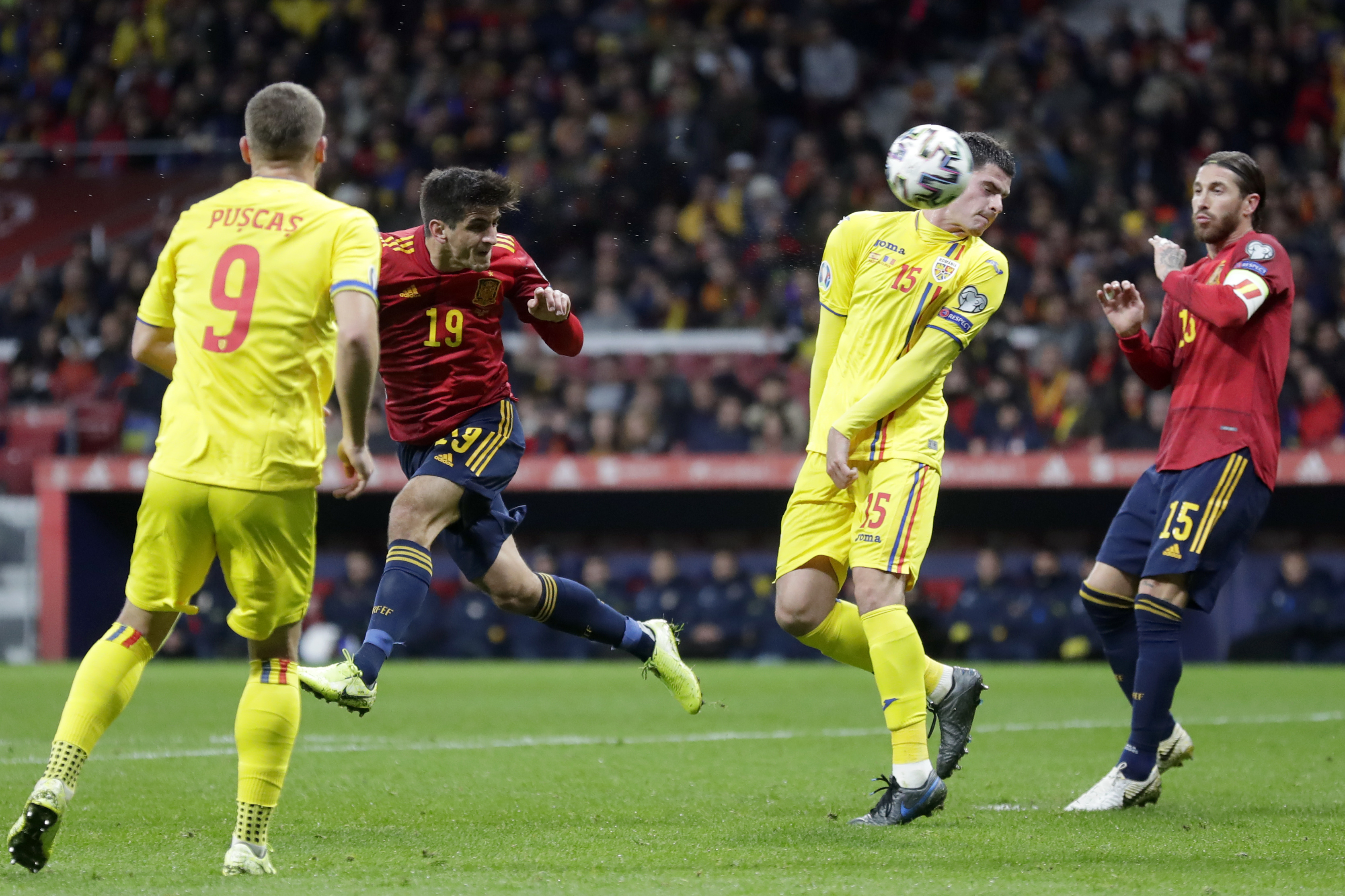 欧预赛战场上每个精彩瞬间引起欢呼不断的简单介绍