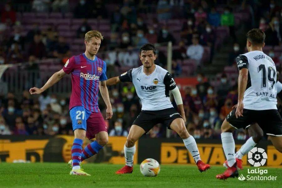 关于瓦伦西亚连续轮告负，陷入危险区的信息