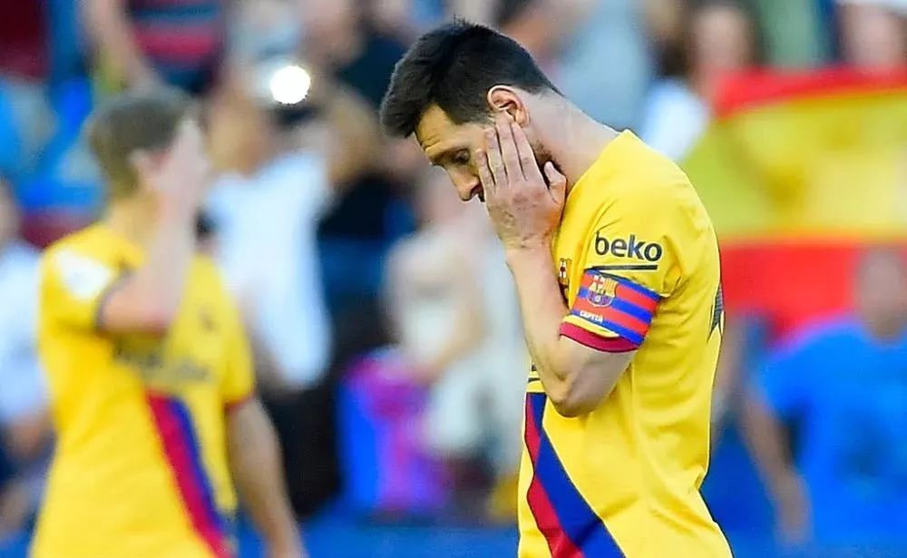 关于瓦伦西亚连续轮告负，陷入危险区的信息