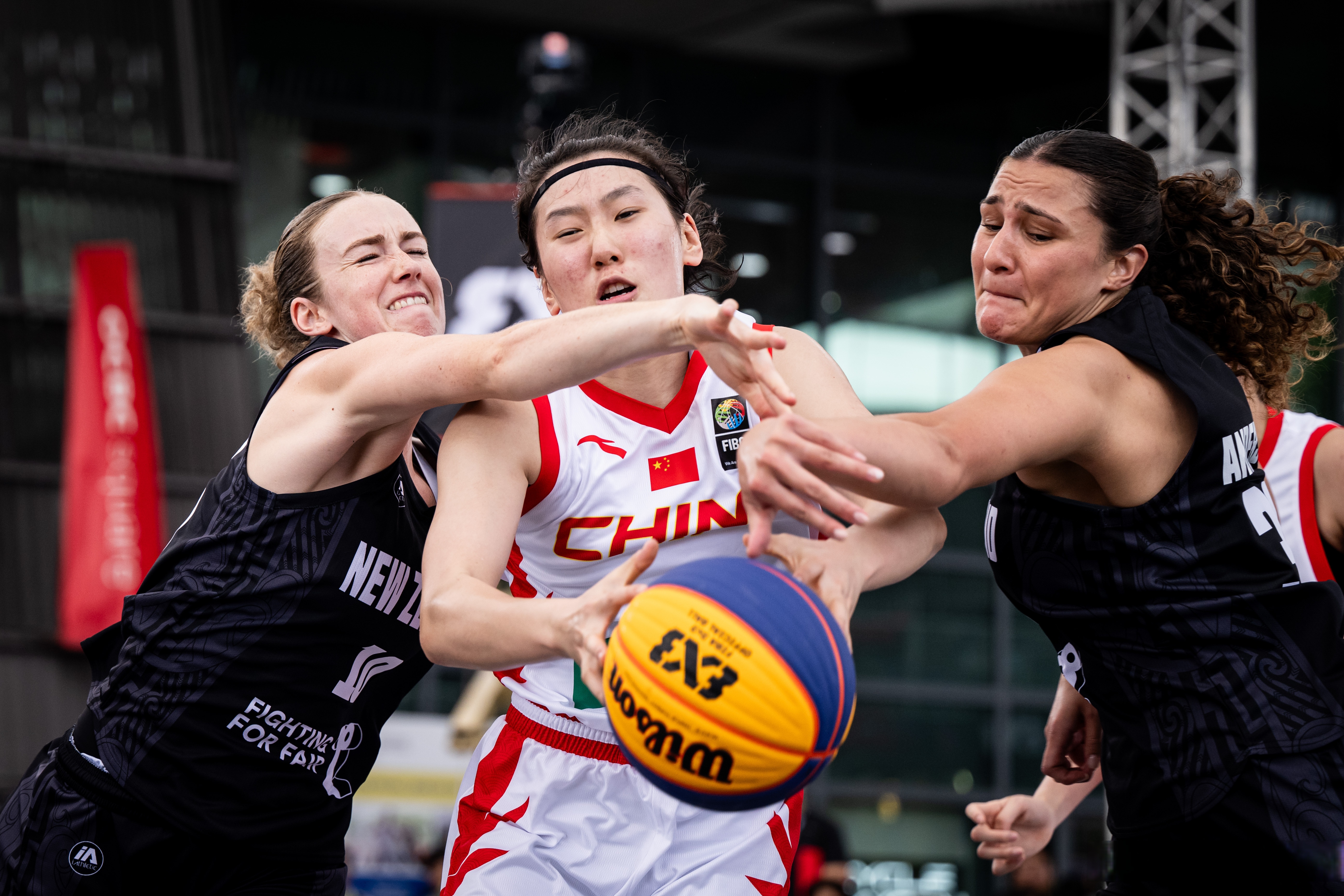 以超高得分领先，球队在比赛中占优势的简单介绍