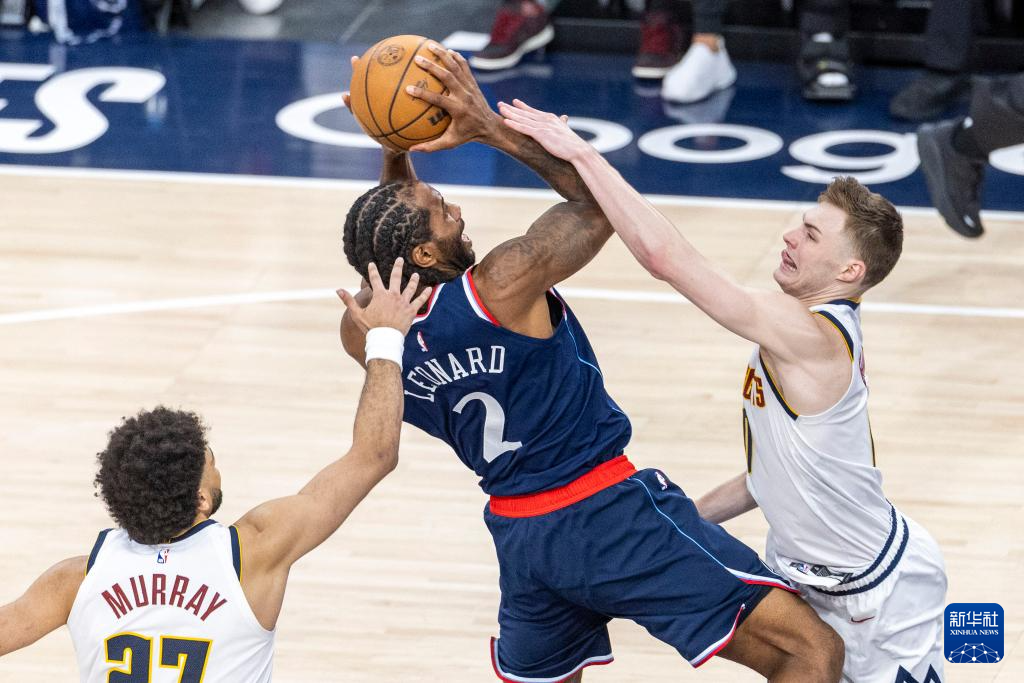 包含NBA激动人心的季后赛比赛即将开拍，球迷热切期待的词条