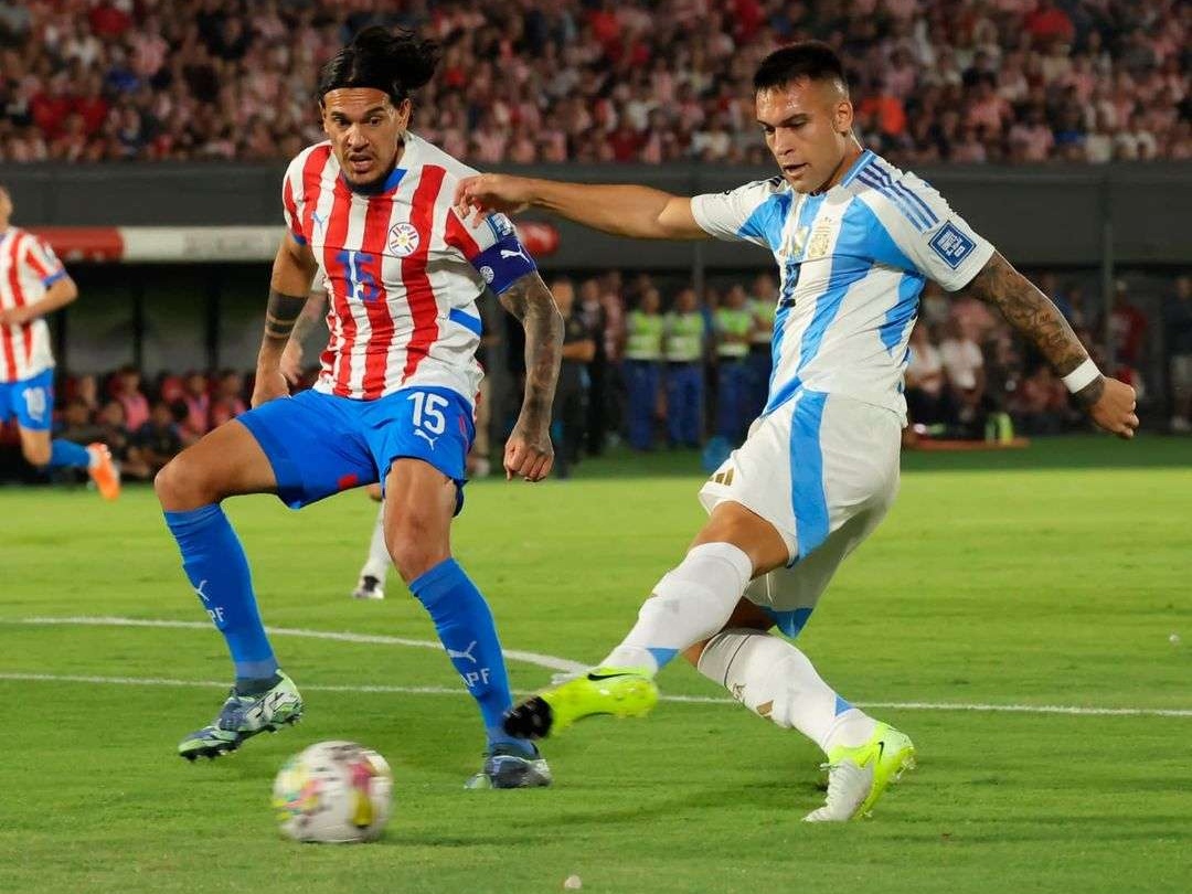 南美球队在半决赛中密集进攻