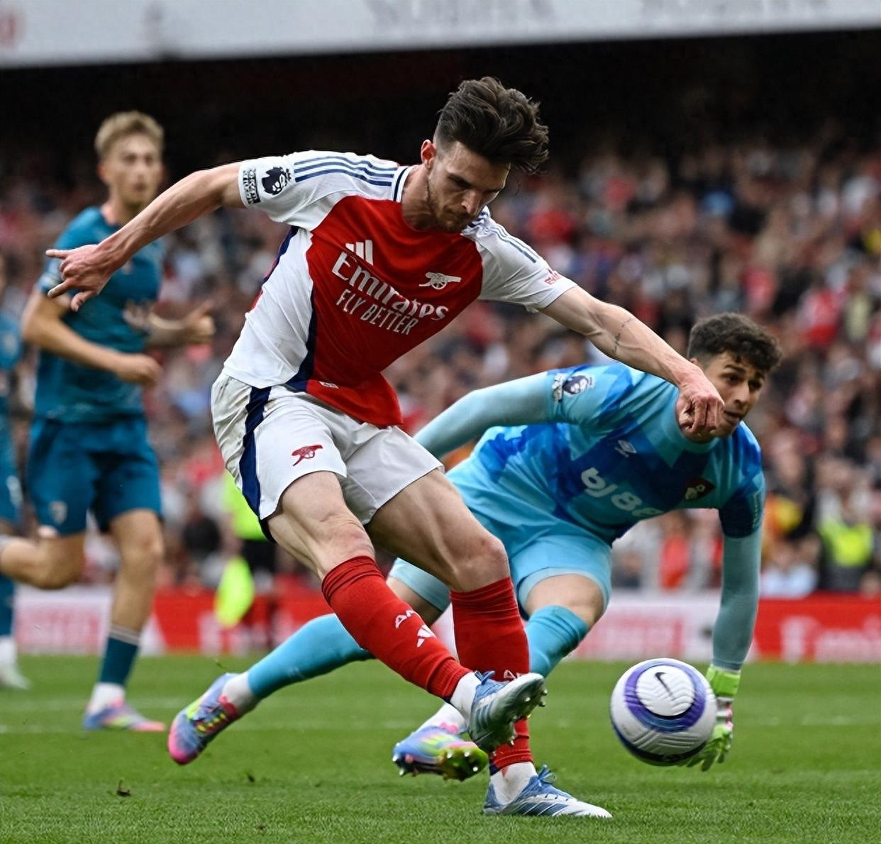 阿森纳主场取胜守住欧冠席位