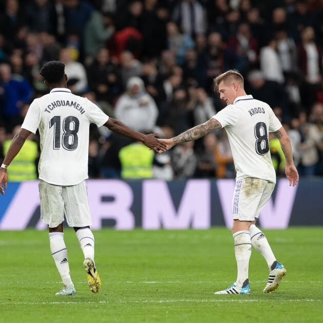 日本力克哥伦比亚，楚阿梅尼刷新纪录的简单介绍