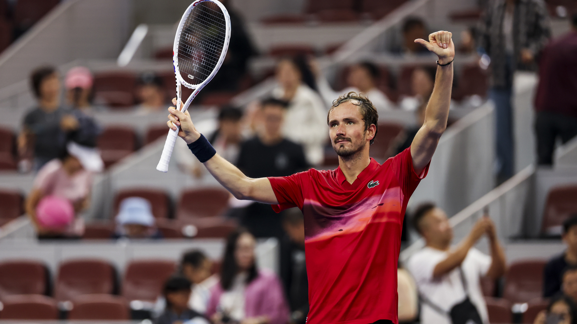 关于欧洲网球队力克法国网球队,梅德韦杰夫关键制胜的信息 关于欧洲网球队力克法国网球队,梅德韦杰夫关键制胜的信息