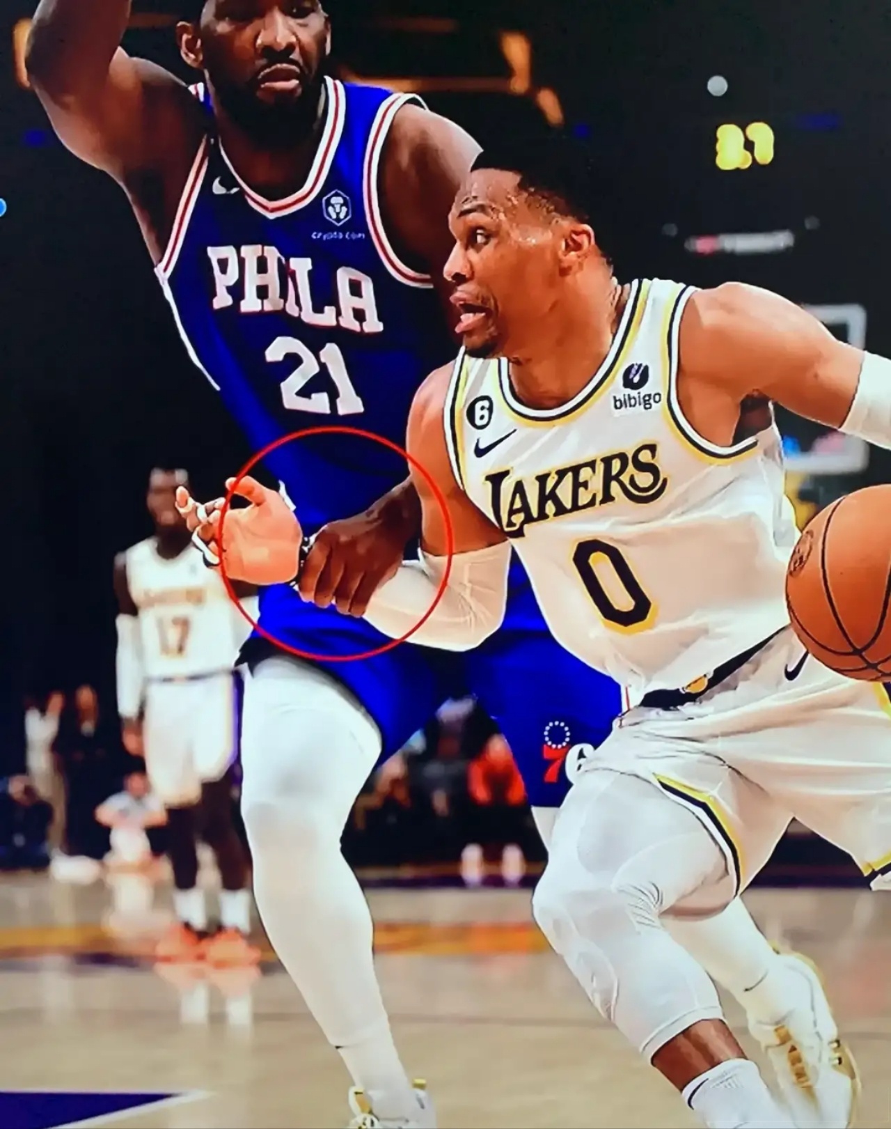 魔术轻取雷霆，恩比德统治全场