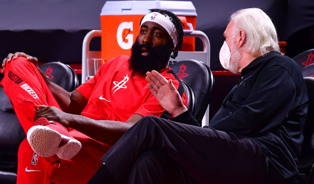 关于上海队轻取马刺，陶汉林统治全场的信息