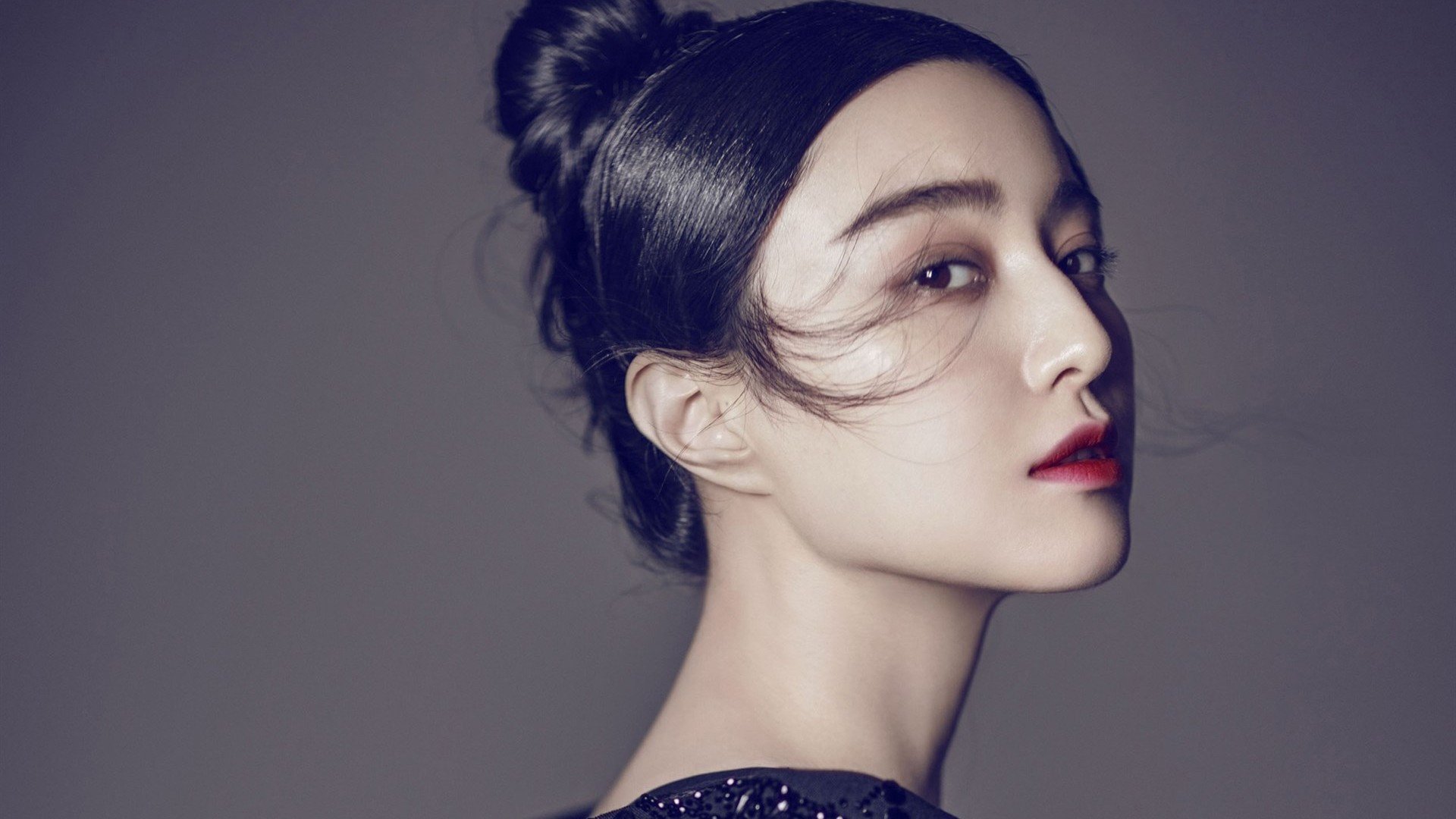 字母哥化身关键先生,凯尔特人强压辽宁队展现代际篮球理念碰撞